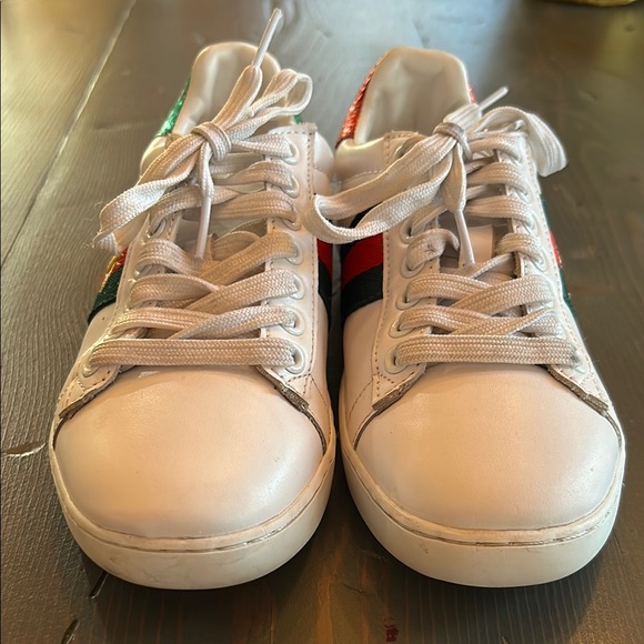 Gucci White Sneakers with Red and Green Stripes - Picture 2 of 9